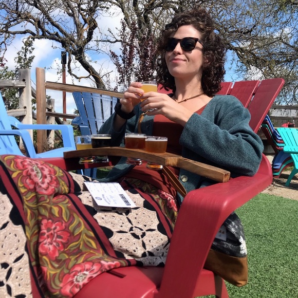 Meet your Posher, Courtney - Picture 3 of 3